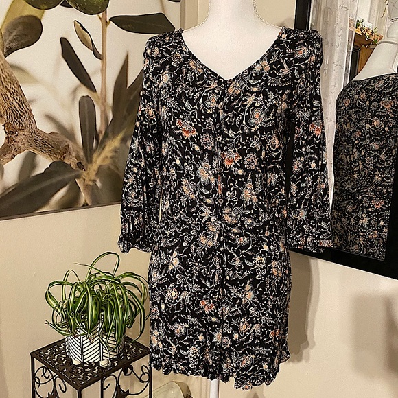 MOSSIMO SUPPLY CO • Floral Paisley Romper - Picture 6 of 10